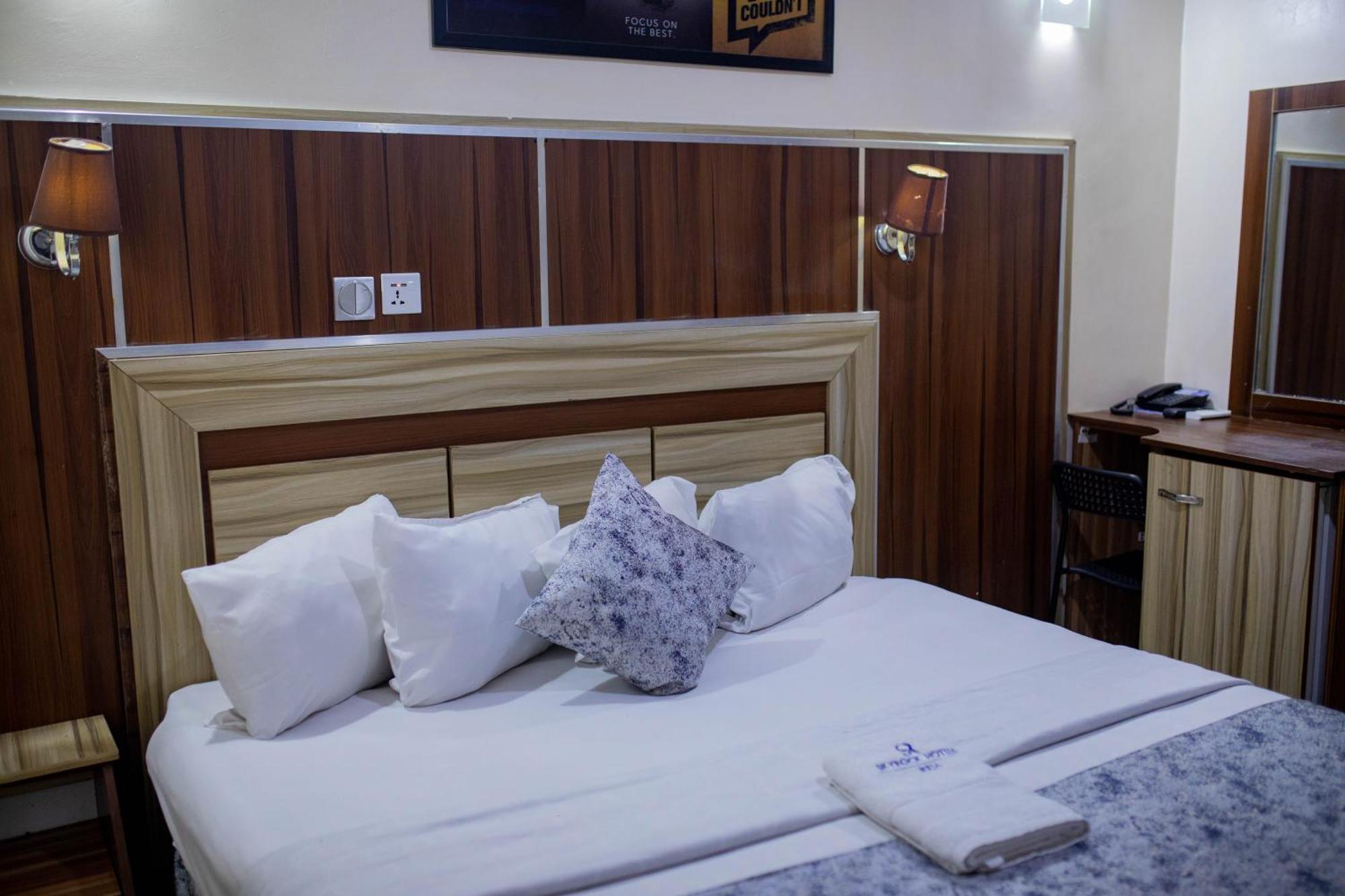 Skyrock 4* Ikeja